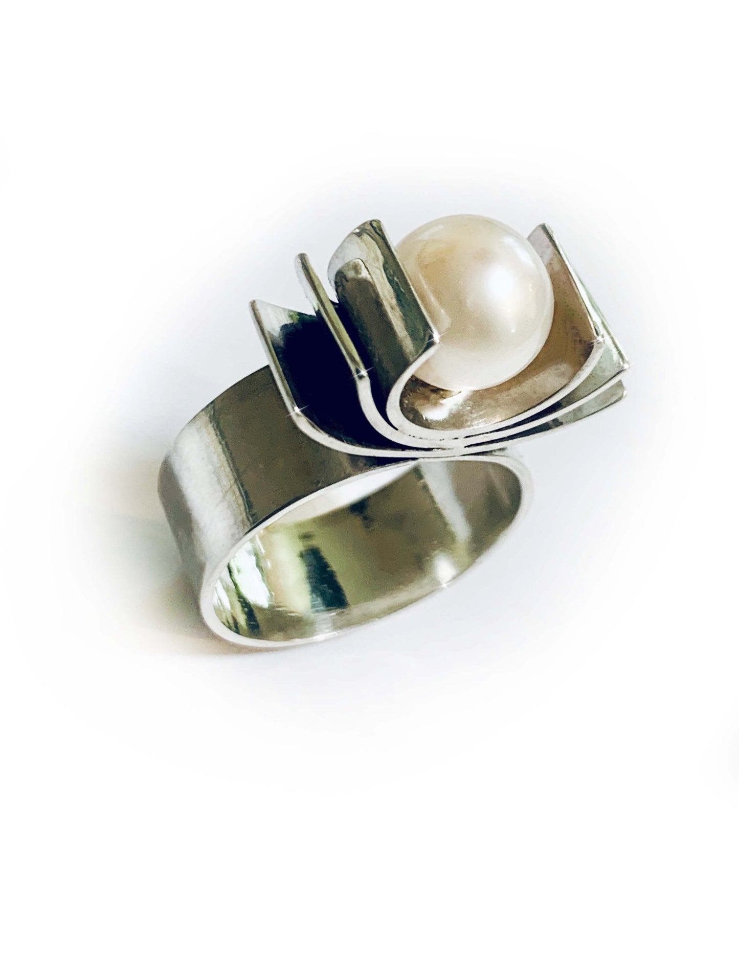 Dramatic Modern Sterling Silver Ring with White Pearl
