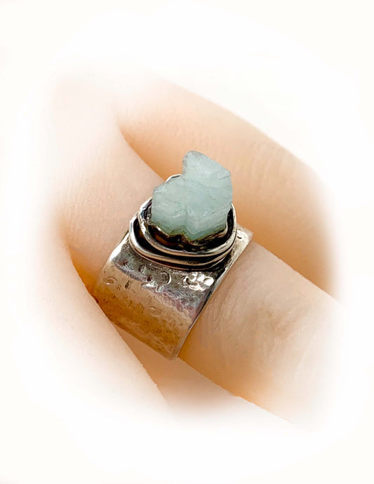 Contemporaryl Sterling Silver Ring with Heart Shaped Raw Aquamarine Gemstone
