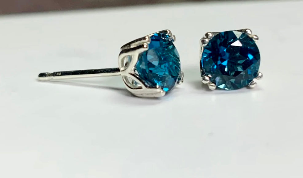 London Blue Topaz Stud Earrings (6mm)