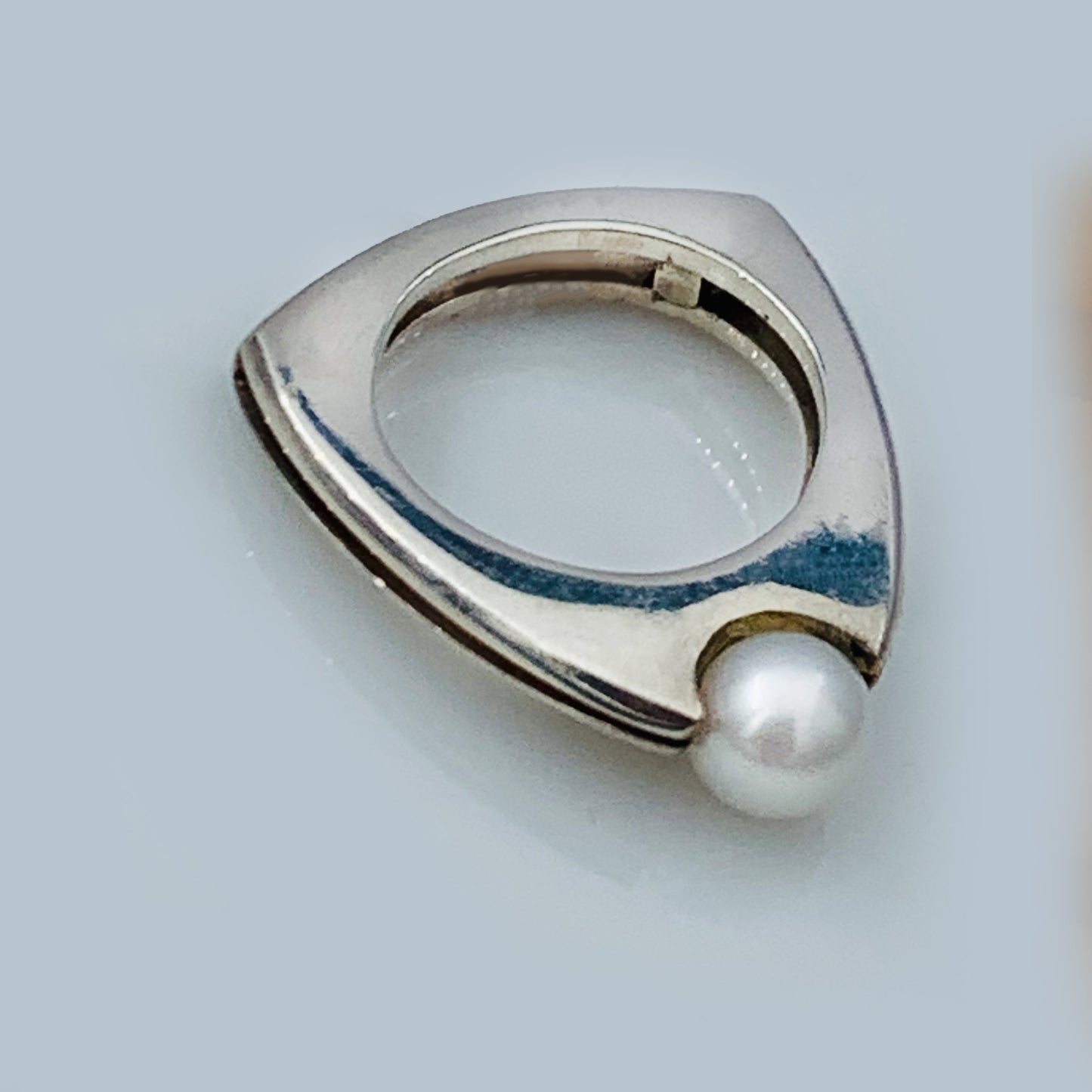 Minimalist Sterling Silver Ring with White Pearl
